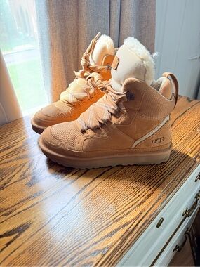 UGG Highmel High Top Boots Size 9